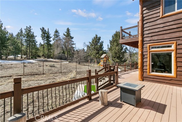 858 Fox Tower Way, Big Bear Lake CA: https://media.crmls.org/medias/d431bbef-4b29-4128-a70f-a4f52c1dd52a.jpg