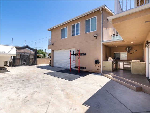 1563 218th Street, Torrance, California 90501, 6 Bedrooms Bedrooms, ,2 BathroomsBathrooms,Single Family Residence,For Sale,218th,PV24145533