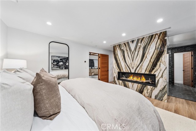 1264 Ozeta Terrace, West Hollywood CA: https://media.crmls.org/medias/d4321a77-ba93-4324-95f1-ea471d89d843.jpg