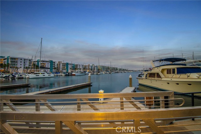 4350 Via Dolce, Marina del Rey CA: https://media.crmls.org/medias/d432a735-8a9c-407c-8989-b3cd89ad4414.jpg