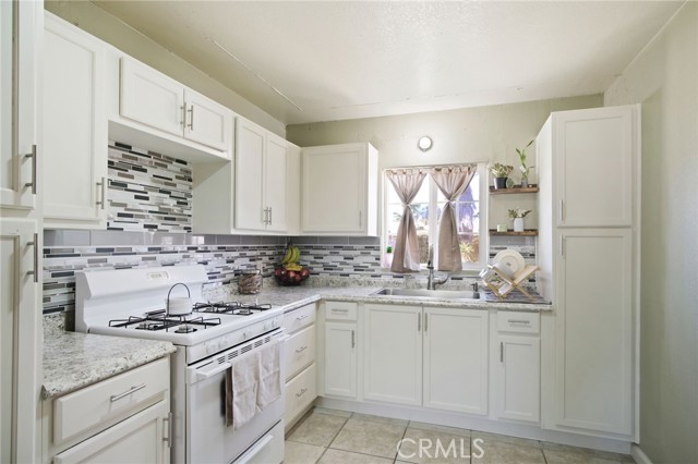 7638 Walnut Avenue, Winton CA: https://media.crmls.org/medias/d432cd9d-ec7c-44cd-b801-c354e1ace89d.jpg
