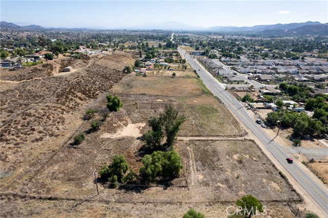 Detail Gallery Image 8 of 29 For 21026 Palomar St, Wildomar,  CA 92595 - – Beds | – Baths