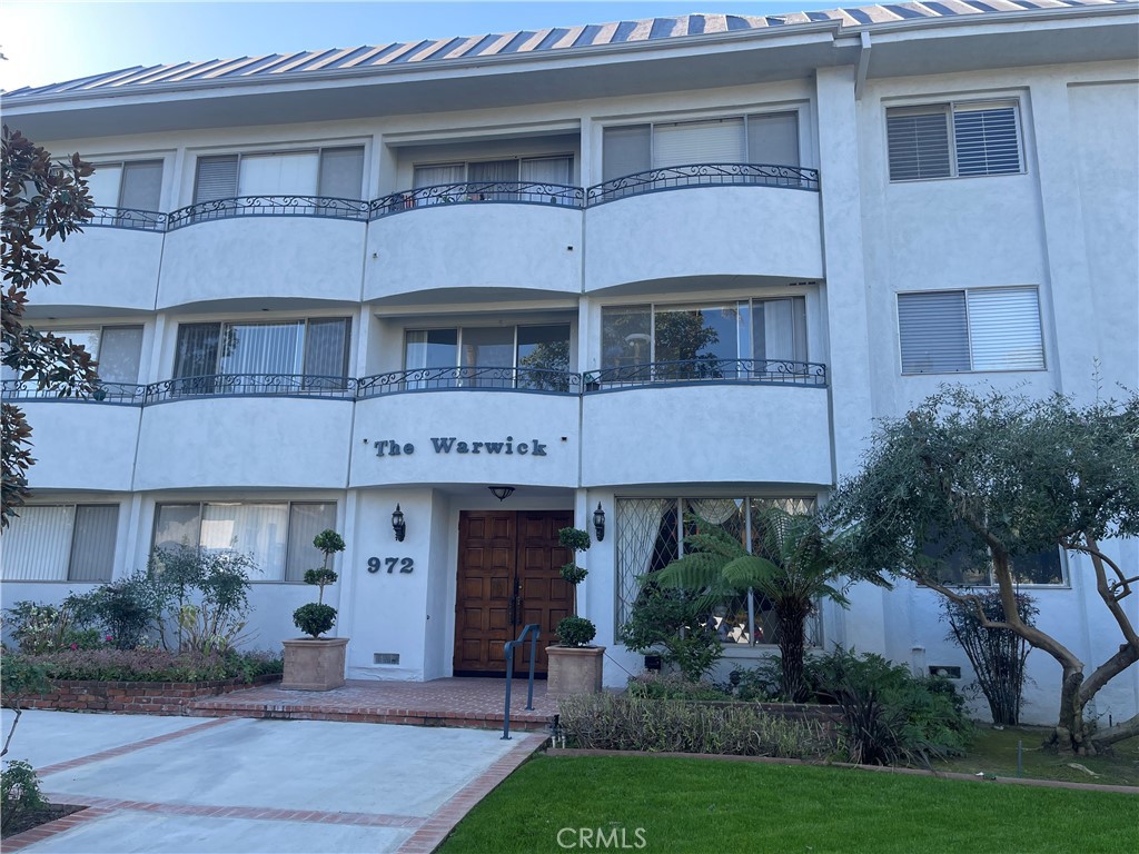 972 E California Boulevard #306