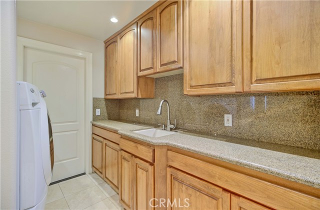 Detail Gallery Image 10 of 42 For 5821 Blueberry St, Yorba Linda,  CA 92886 - 8 Beds | 5/1 Baths