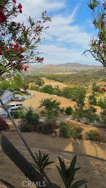Detail Gallery Image 9 of 15 For 32360 Navajo Springs, Wildomar,  CA 92595 - 3 Beds | 3 Baths