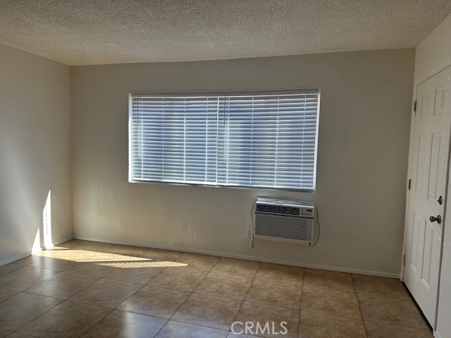 Detail Gallery Image 3 of 13 For 414 E Route 66 #4,  Glendora,  CA 91740 - 2 Beds | 1 Baths