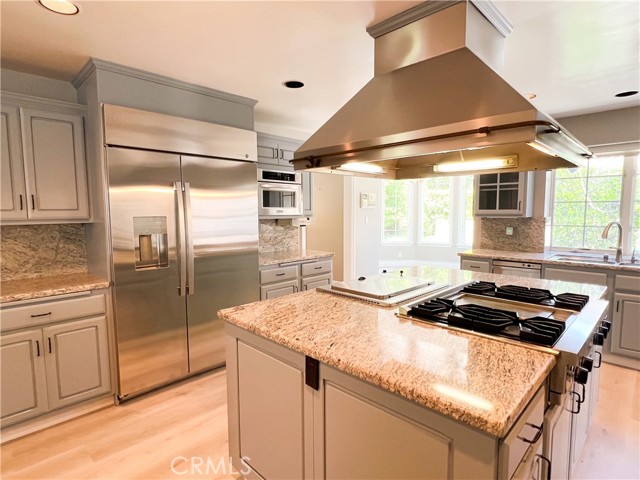 270 W Lemon Avenue, Arcadia CA: https://media.crmls.org/medias/d43559b3-2b98-4336-a964-560a870c418c.jpg