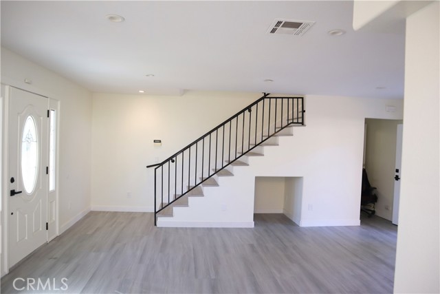 Detail Gallery Image 12 of 27 For 10535 Myrtle St, Downey,  CA 90241 - 6 Beds | 6 Baths