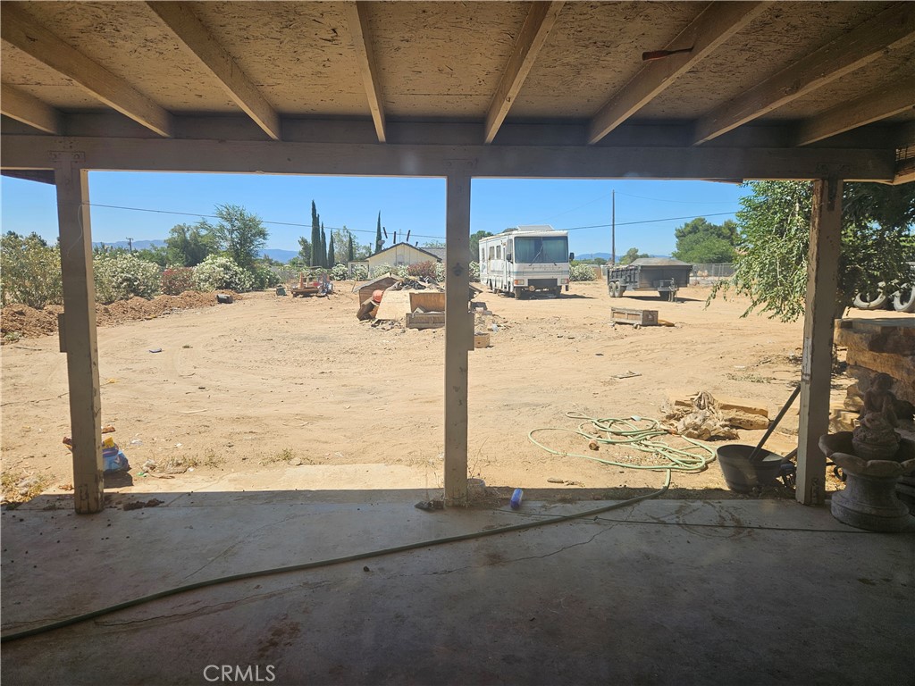 https://media.crmls.org/medias/d4360224-6a62-4b3e-bd8e-6b70a32dd274.jpg?preset=X-Large