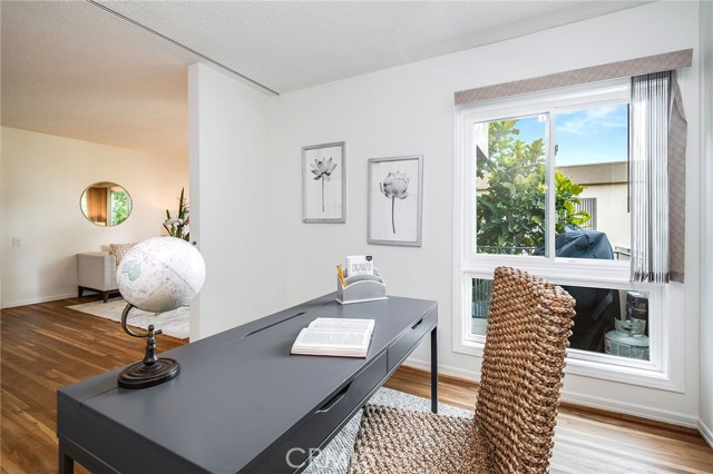 Detail Gallery Image 10 of 24 For 11120 Queensland St #B18,  Los Angeles,  CA 90034 - 1 Beds | 1 Baths
