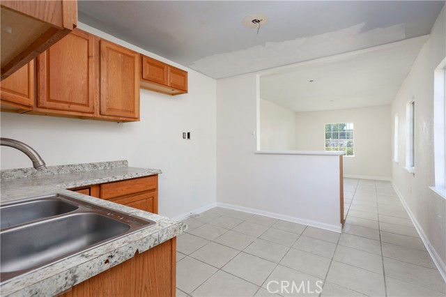 Detail Gallery Image 8 of 23 For 913 W Oldfield St, Lancaster,  CA 93534 - 2 Beds | 1 Baths