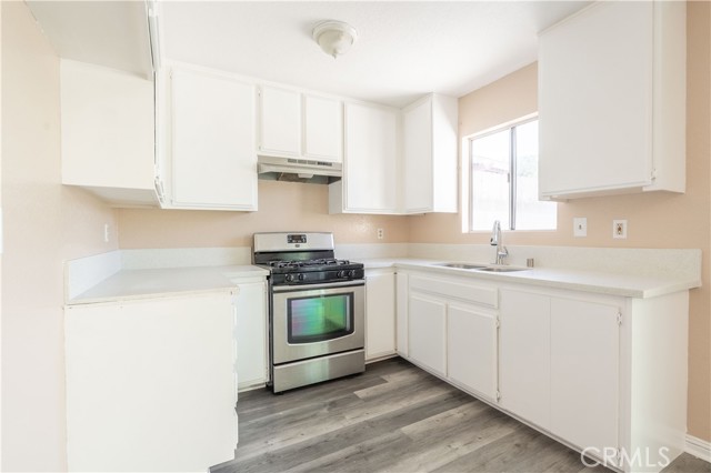 627 East Lincoln Street, Carson CA: https://media.crmls.org/medias/d4383f1f-02b6-42c3-8a31-e86798ac9f52.jpg