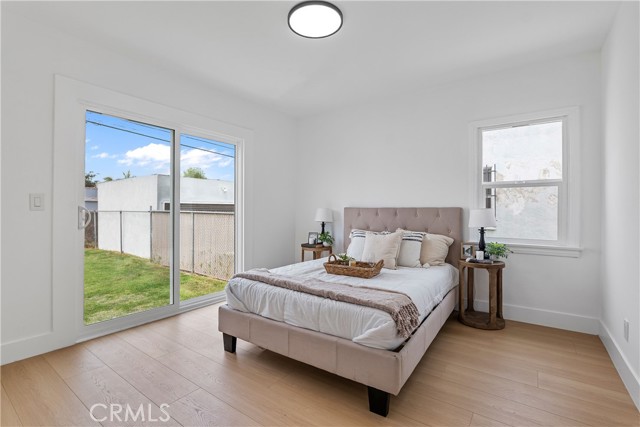 6239 Cimarron Street, Los Angeles CA: https://media.crmls.org/medias/d438d152-18aa-4c94-bcc8-110bdbec7436.jpg