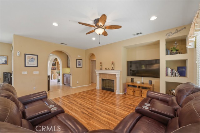 Detail Gallery Image 17 of 67 For 28245 Little Lake Ct, Menifee,  CA 92585 - 4 Beds | 3/1 Baths