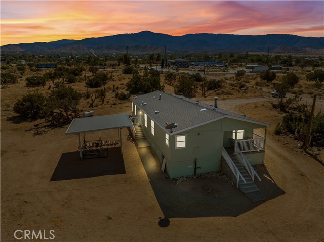 Detail Gallery Image 3 of 30 For 10715 Mountain Rd, Pinon Hills,  CA 92372 - 4 Beds | 2 Baths