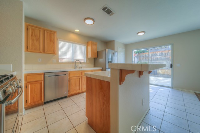 Detail Gallery Image 12 of 45 For 26773 Merced, Menifee,  CA 92584 - 4 Beds | 2/1 Baths