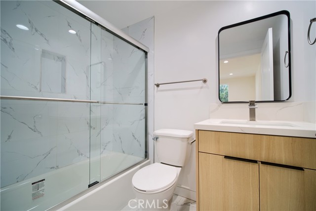 Detail Gallery Image 16 of 17 For 257 S Avenue 54 #1/2,  Los Angeles,  CA 90042 - 2 Beds | 2/1 Baths
