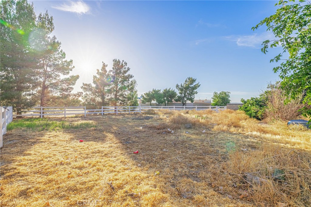 https://media.crmls.org/medias/d43b241d-6456-45d1-98a5-cb8ca19ec063.jpg?preset=X-Large