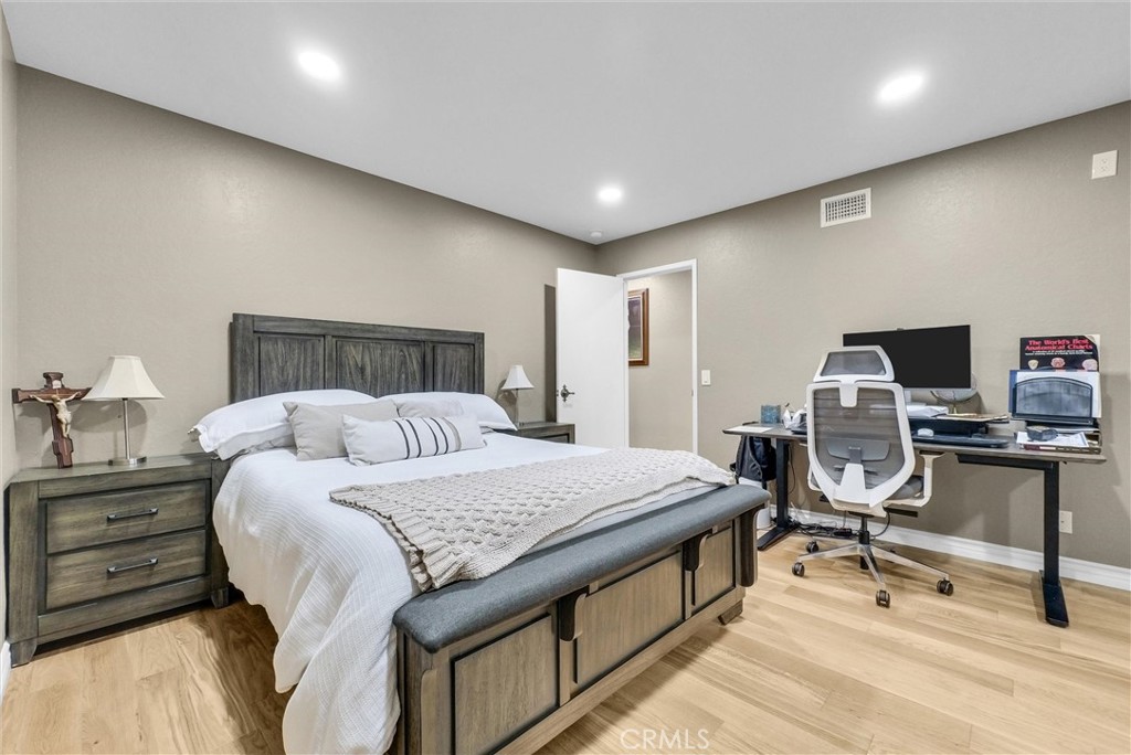 MLS #WS25164449 img 25