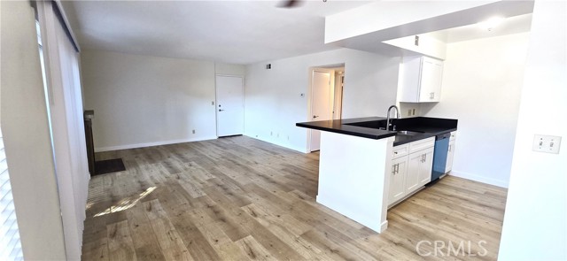 12563 Bradley Avenue, 7 photo 6