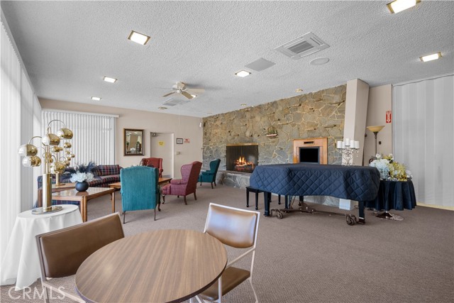 Detail Gallery Image 37 of 38 For 19504 Avenue of the Oaks #C,  Newhall,  CA 91321 - 2 Beds | 2 Baths