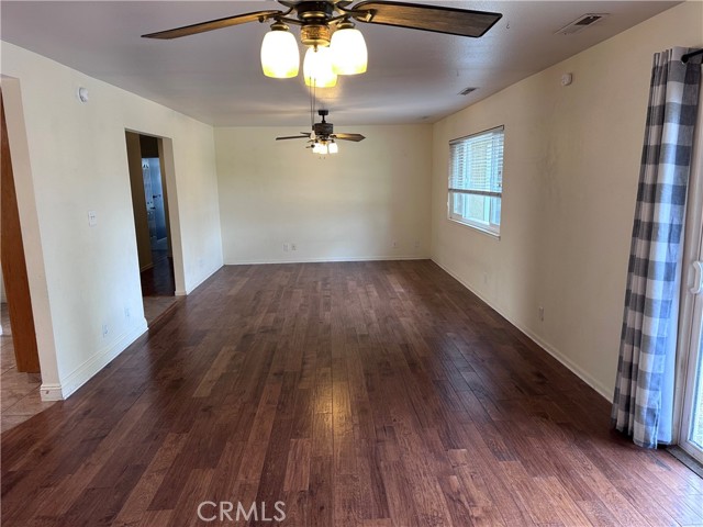 Detail Gallery Image 14 of 18 For 2021 Normandy Lane, Merced,  CA 95340 - 4 Beds | 2 Baths