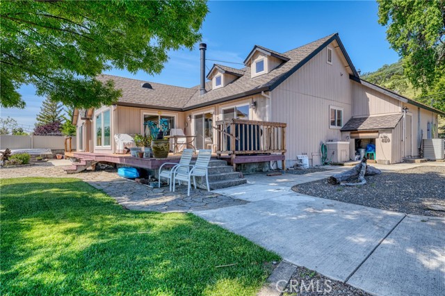 3790 Lakeshore Boulevard, Lakeport CA: https://media.crmls.org/medias/d43e3bb8-7e36-4f1d-829f-36edd8ee0884.jpg