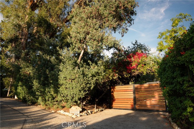 21149 Entrada Road, Topanga CA: https://media.crmls.org/medias/d43e89a6-ce83-46da-b1e7-8762b81c0137.jpg