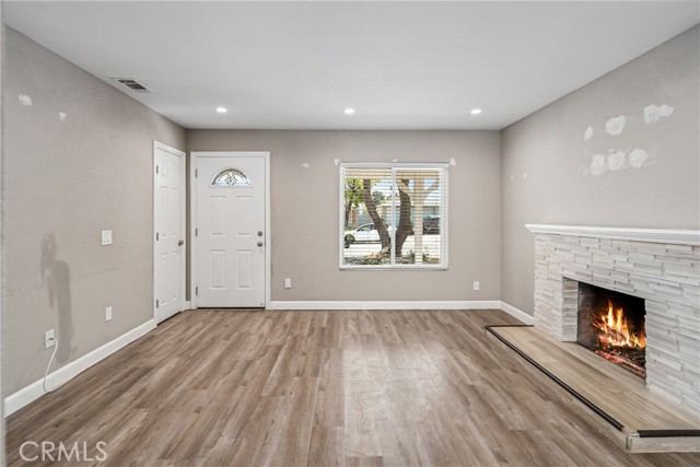 Detail Gallery Image 9 of 31 For 43215 Laurelwood Ln, Lancaster,  CA 93536 - 2 Beds | 2 Baths