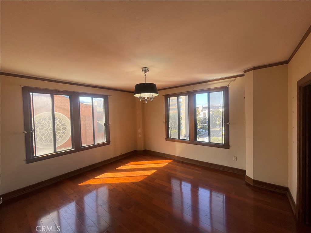 315 W 3rd Street #404