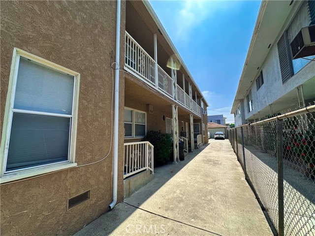 1436 S Holt Avenue, Los Angeles CA: https://media.crmls.org/medias/d43f9e05-0710-442a-a944-ad99b792b8d6.jpg