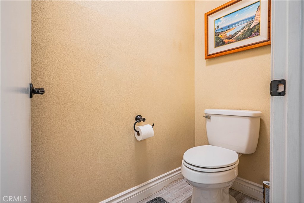 https://media.crmls.org/medias/d43fa339-332d-473a-89dd-66c4d34d308b.jpg?preset=X-Large