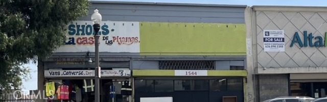 1544 E Florence Avenue, Los Angeles CA: https://media.crmls.org/medias/d43ff623-b3f3-499b-883b-3514184510cb.jpg