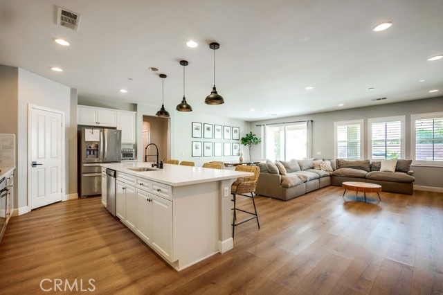 Detail Gallery Image 9 of 55 For 30327 Redding, Murrieta,  CA 92563 - 4 Beds | 3 Baths