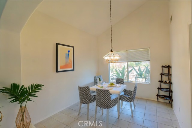 13674 Bennington Court, Fontana CA: https://media.crmls.org/medias/d441a41d-4a83-453c-bcf6-53798f88cd4f.jpg