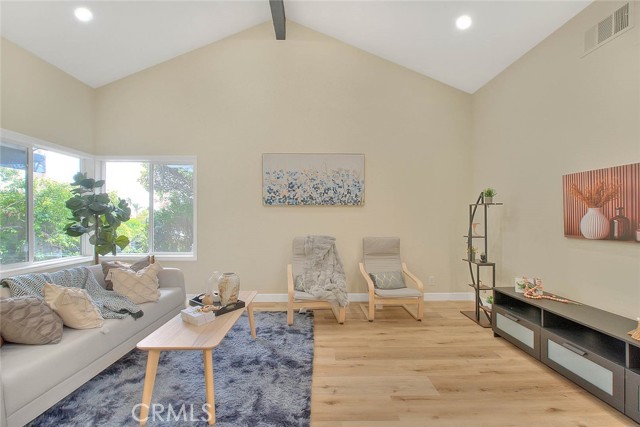 6087 Carol Avenue, Rancho Cucamonga CA: https://media.crmls.org/medias/d441c13a-7504-4888-bfbe-4ea79edd803e.jpg
