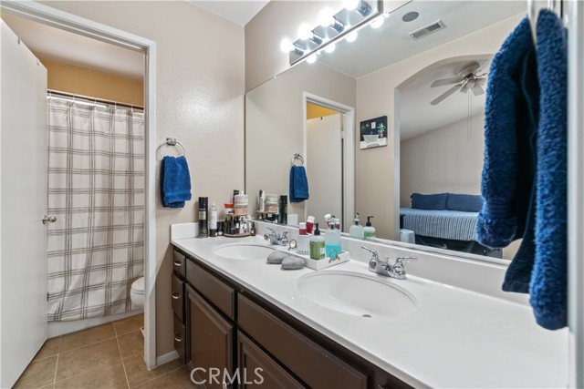 Detail Gallery Image 16 of 25 For 38906 Edgemont Dr, Palmdale,  CA 93551 - 4 Beds | 2 Baths