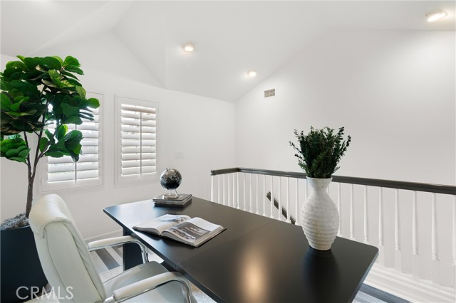 5 Orange Blossom Circle, Mission Viejo CA: https://media.crmls.org/medias/d442dcec-75f5-4d1a-995a-7fd1508d39b6.jpg