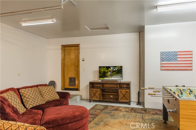 42690 Edgehill Place, Big Bear Lake CA: https://media.crmls.org/medias/d442fbc5-fece-4f1c-9f92-bd0fed2fb0a2.jpg