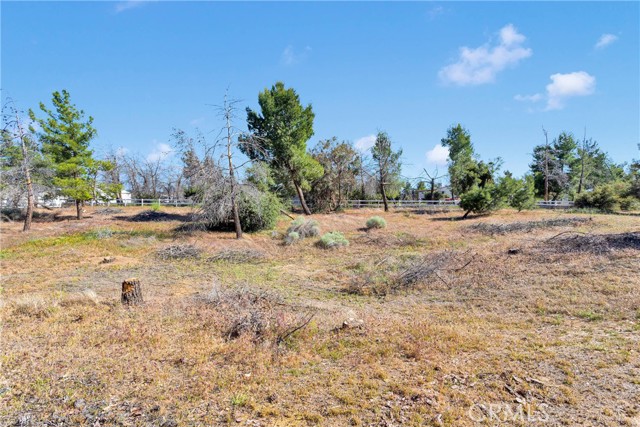 Detail Gallery Image 29 of 44 For 5635 Honeyhill Rd a & B,  Oak Hills,  CA 92344 - 3 Beds | 1 Baths