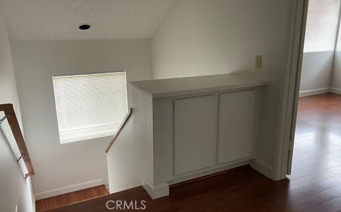 https://media.crmls.org/medias/d44435e5-062f-4258-84d0-d81f0d5e26d8.jpg?preset=X-Large