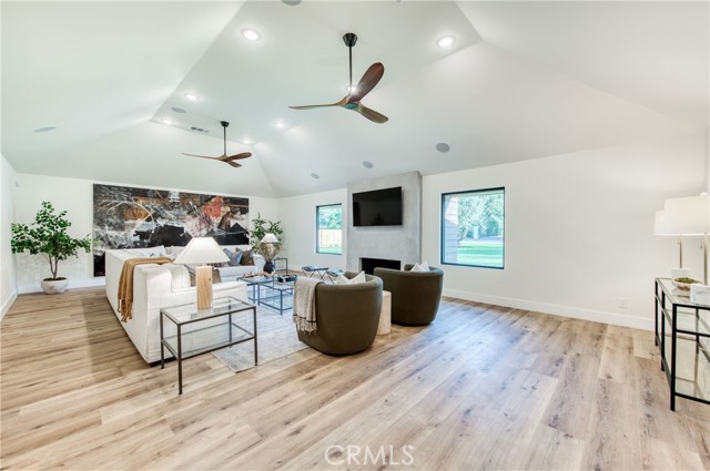 955 E Holland Avenue, Fresno, CA, 93704 955 E Holland Avenue, Fresno, CA, 93704