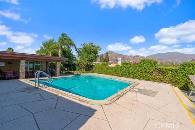 2692 Highland Avenue, Highland CA: https://media.crmls.org/medias/d44507fb-b172-4b2d-8bc9-b8cd92f5e6b3.jpg
