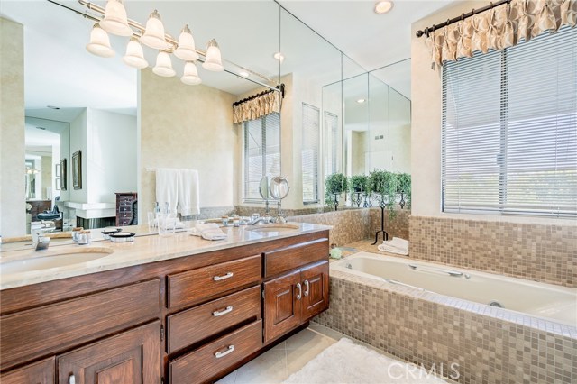 5426 Heron Bay