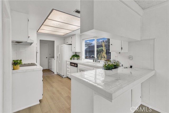 Detail Gallery Image 16 of 64 For 25396 Shawnee, Lake Forest,  CA 92630 - 4 Beds | 2/1 Baths