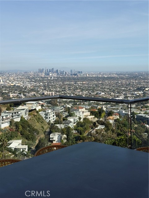 8672 Franklin Avenue, Los Angeles CA: https://media.crmls.org/medias/d4461e89-b97b-4c82-8850-a4c517b45ae5.jpg