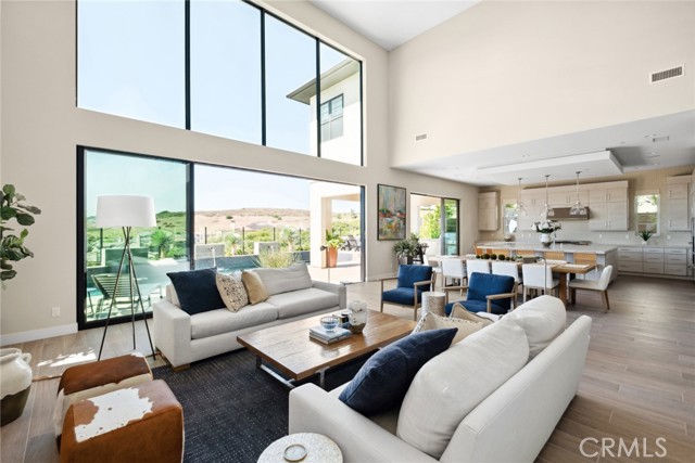 Detail Gallery Image 6 of 40 For 33851 Paseo Eternidad, San Juan Capistrano,  CA 92675 - 5 Beds | 5/1 Baths