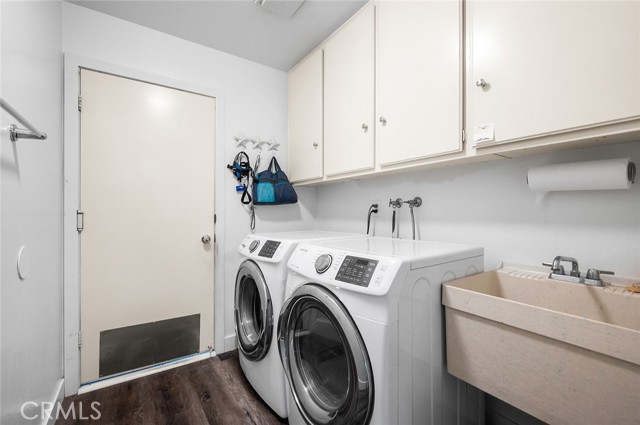 1092 Deborah Street, Upland CA: https://media.crmls.org/medias/d44859e5-385e-4849-b3e6-ef57ede82a73.jpg