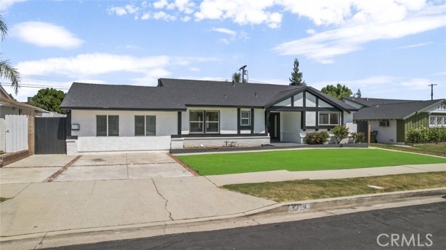 7750 Eton Avenue, Canoga Park CA: https://media.crmls.org/medias/d4495779-bf70-4907-8d42-0d597fa97efc.jpg