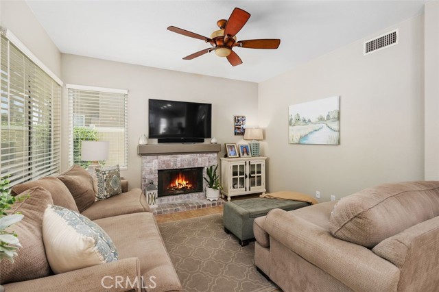 431 Redwing Drive, Corona CA: https://media.crmls.org/medias/d4495bde-451a-478b-9b0d-a7e27734cd22.jpg